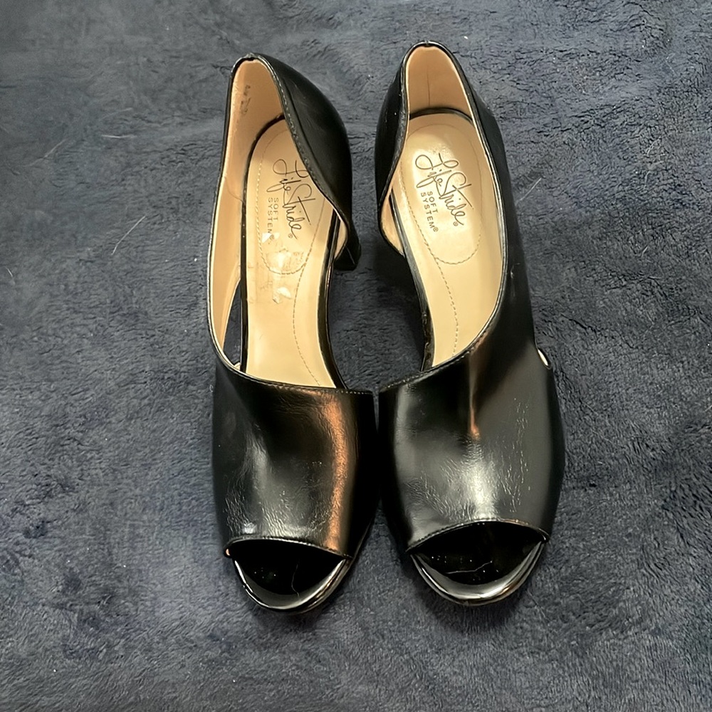 Black 2 inch heels
